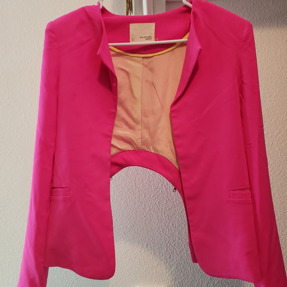 Hot pink accent dress jacket. Size Sm